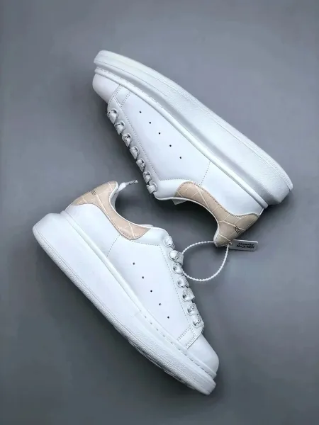 Alexander McQueen Oversized Sole Sneakers Black White - 6