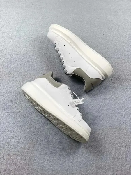 Alexander McQueen Oversized Sole Sneakers Black White - 10