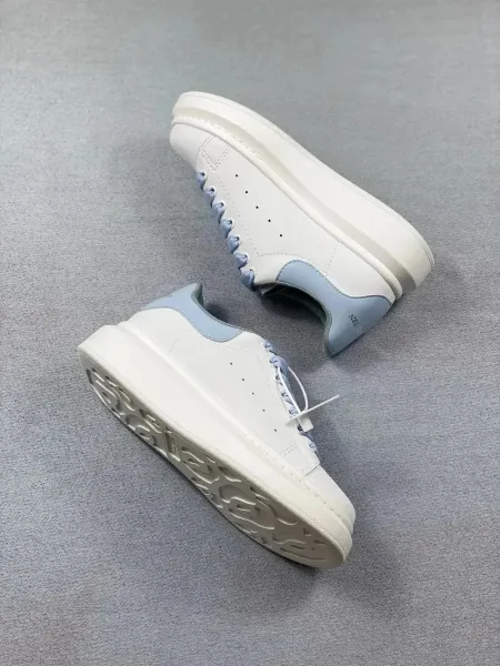 Alexander McQueen Oversized Sole Sneakers Black White - 9