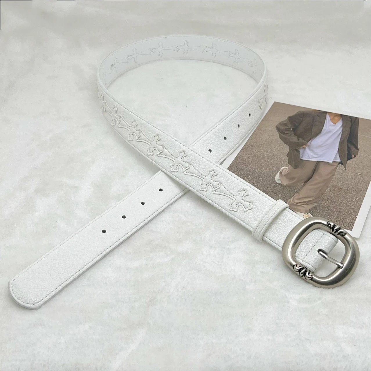 Personalized new belt, men's and women's artistic youth belt, retro fashion vine roller cross belt