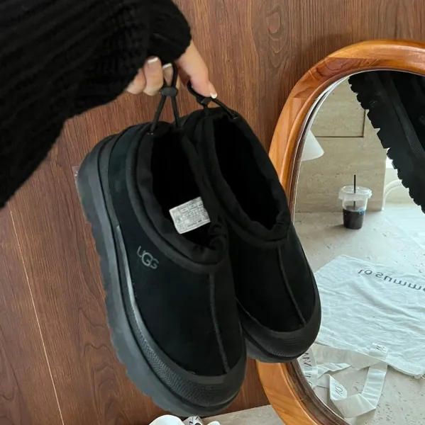 UGG Fluff Yeah Platform Slipper Black Shoes - 1