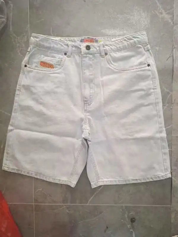 D32 Light Blue White