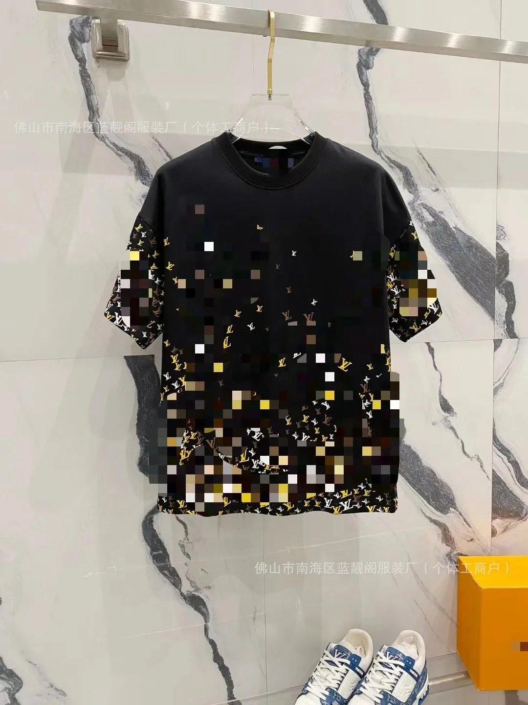 L16 Black