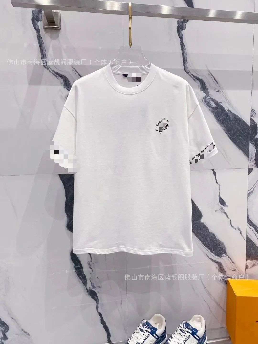 L09 White