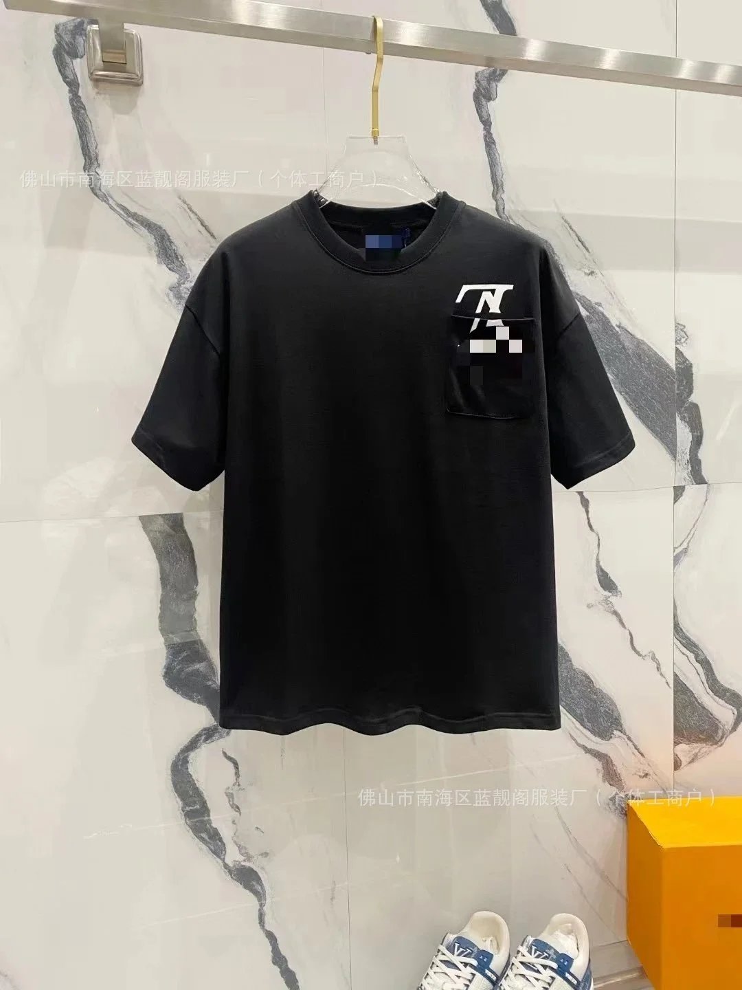 L11 Black (With Pockets)