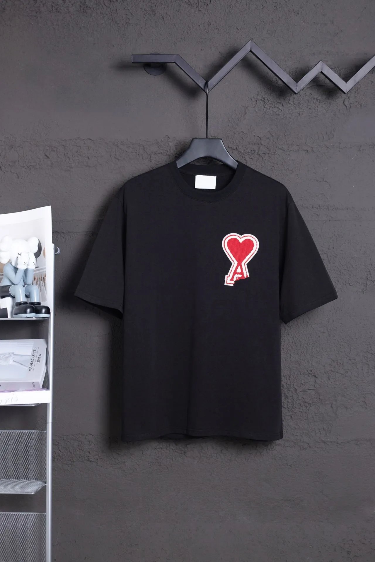 AMI Heart Print Crew Neck T-Shirt photo 6