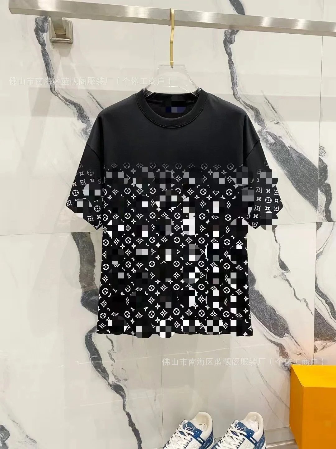 L18 Black