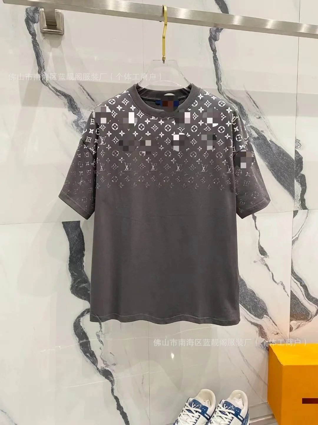 L17 Gray