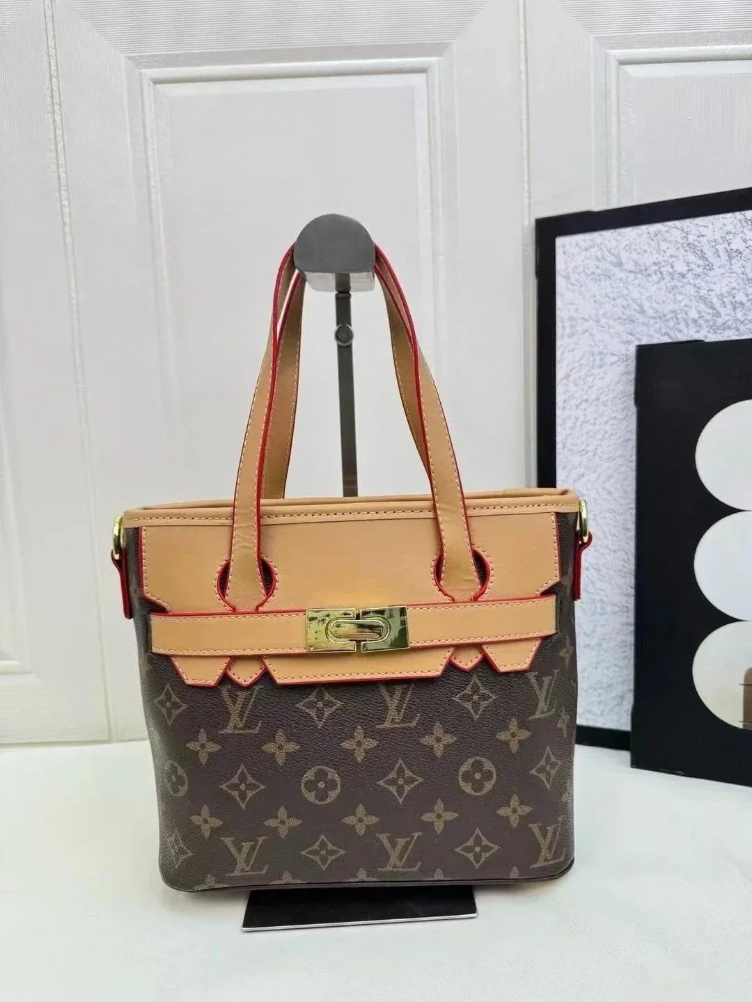Louis Vuitton Crossbody Bags Monogram drawstring bag with braided chain strap — MT022