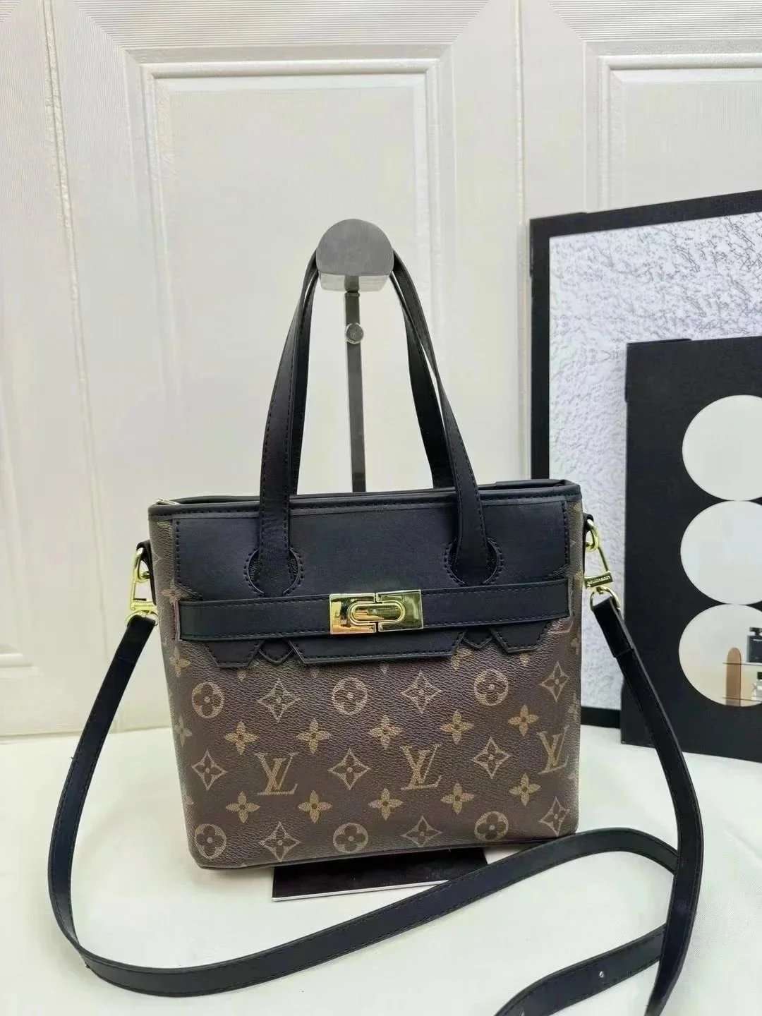 Louis Vuitton Crossbody Bags Monogram drawstring bag with braided chain strap — MT019