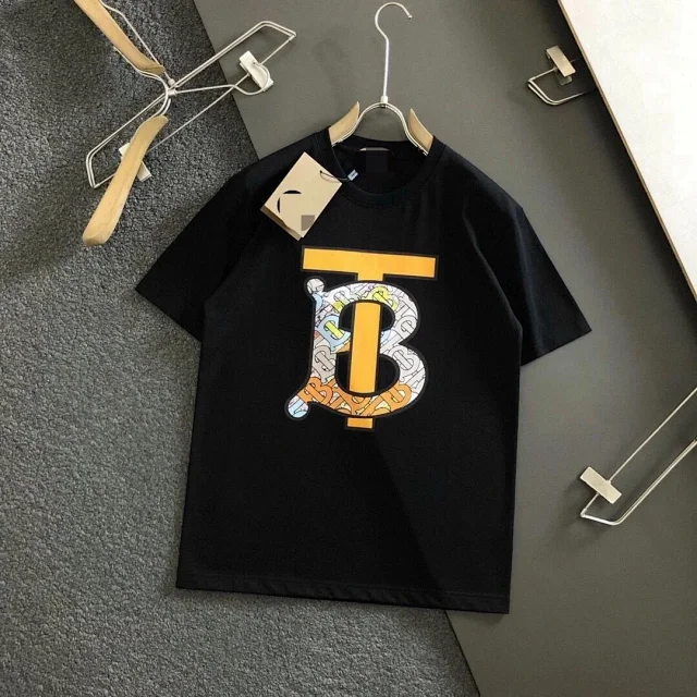 Burberry T-Shirts Short-Sleeve Graphic Print T-Shirt product detail image 5