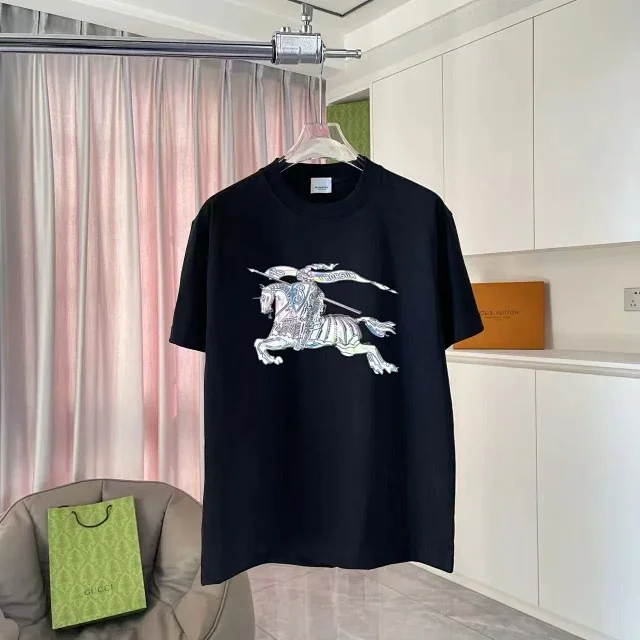 Burberry T-Shirts Short-Sleeve Graphic Print T-Shirt product detail image 7