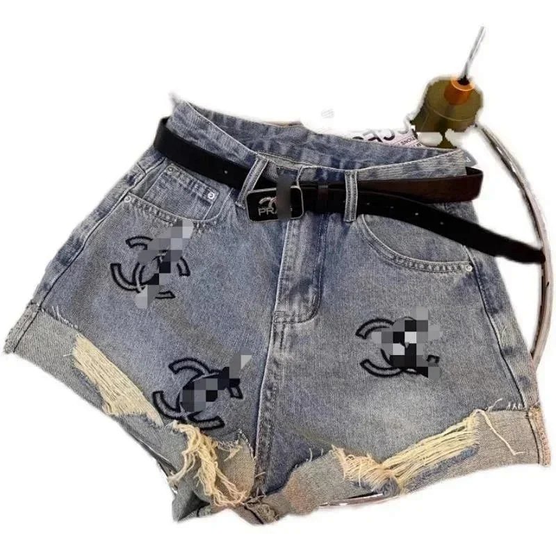 Chanel Embroidered Distressed Denim Shorts Light Blue product detail 2 in Litbuy spreadsheet finds