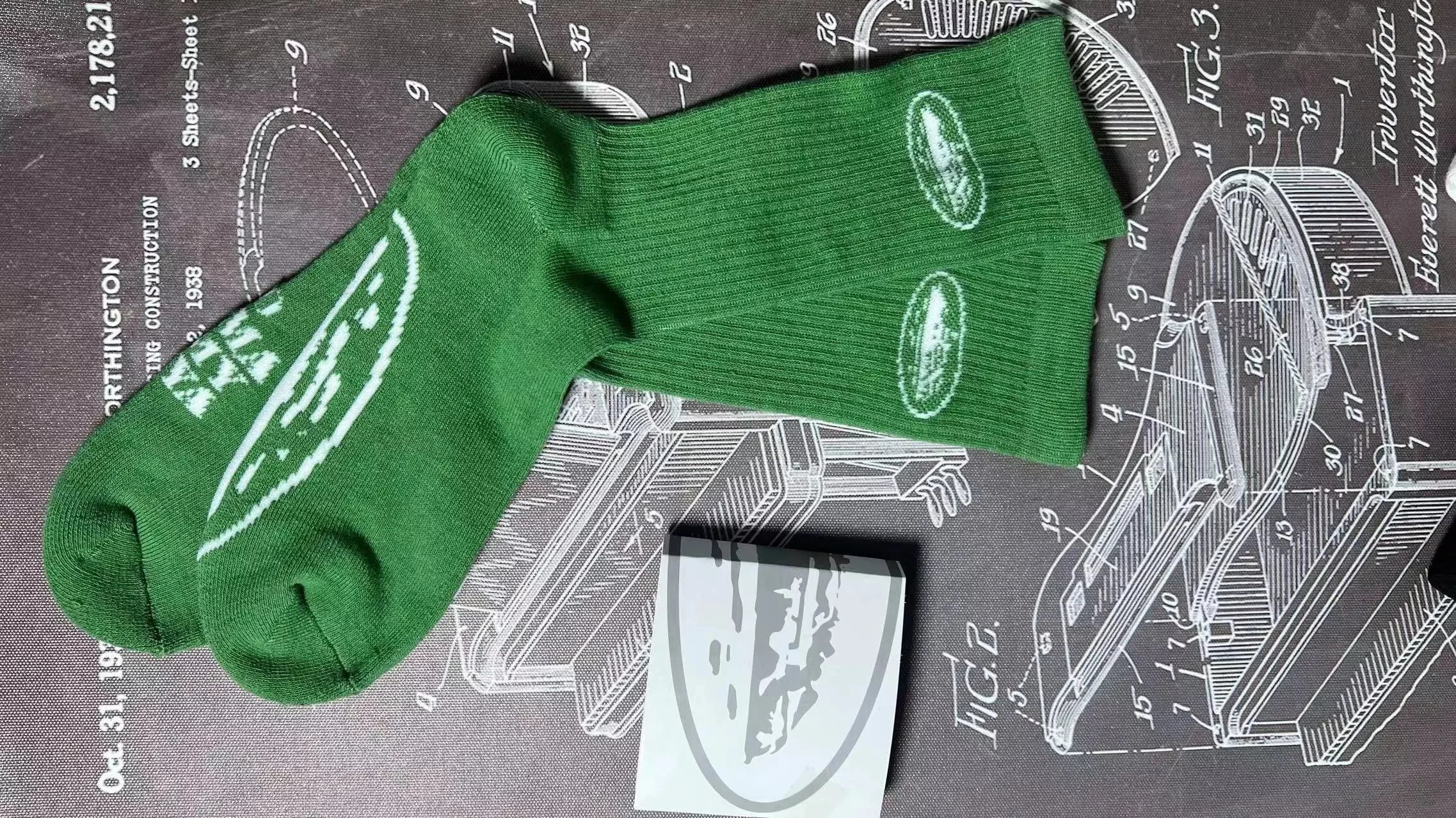 202300025 游轮绿色 袜子