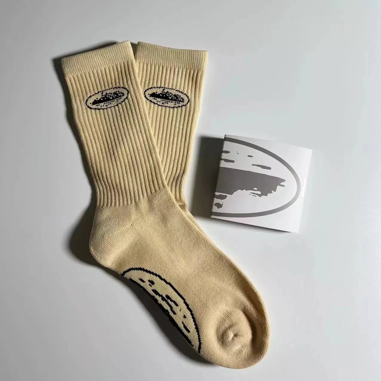 202300020 游轮米色 袜子