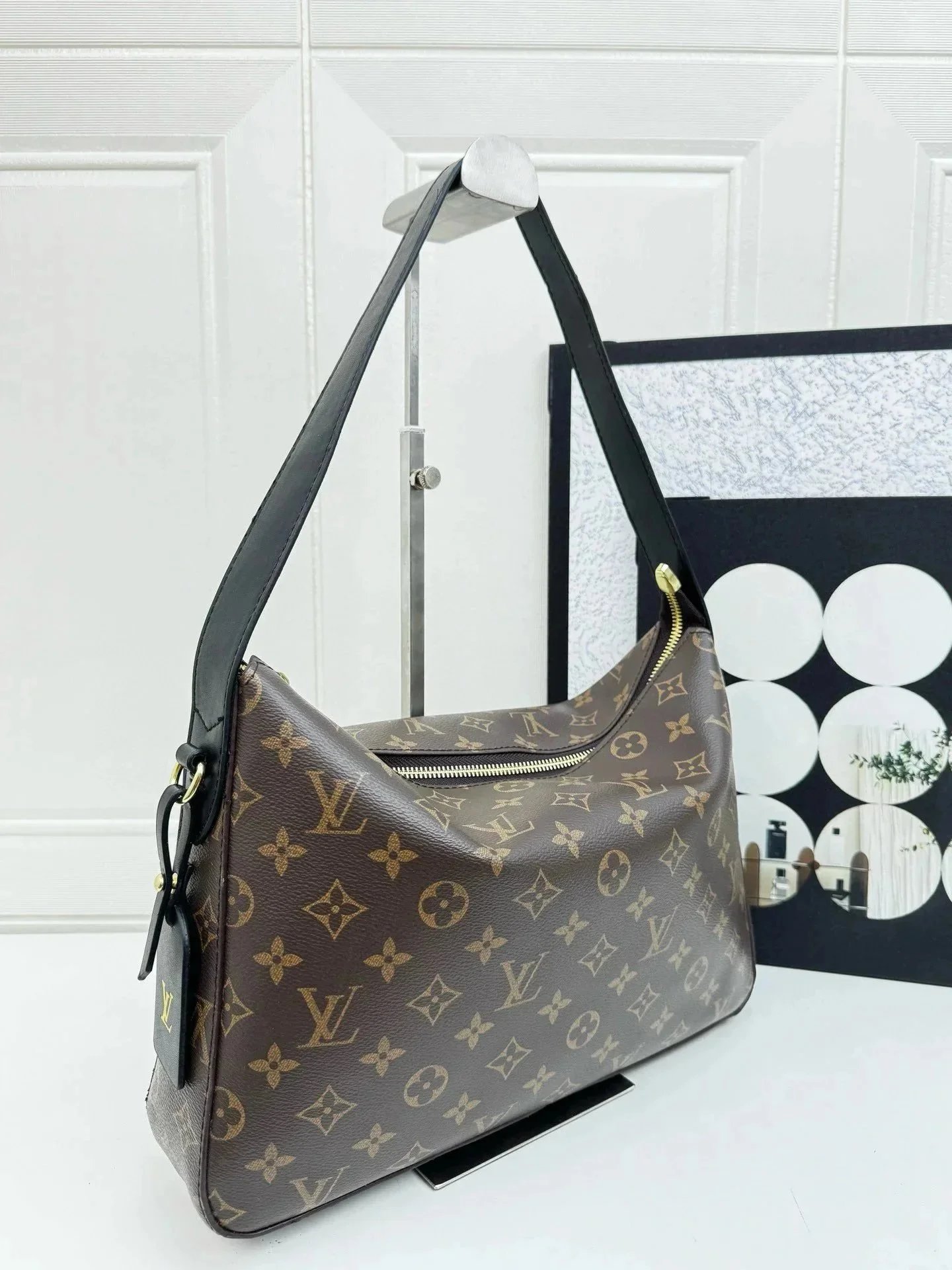 Louis Vuitton Crossbody Bags Monogram drawstring bag with braided chain strap — MT025