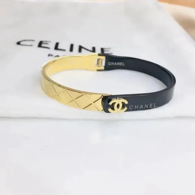Chanel Jewelry Quilted Hinged Bangle Bracelet product detail image 3