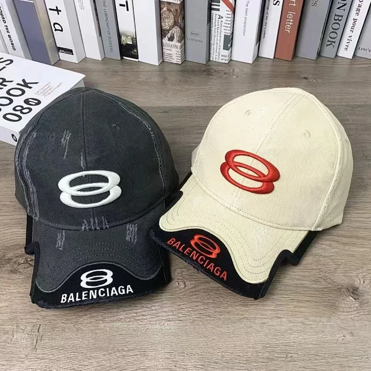 BALENCIAGA CAP