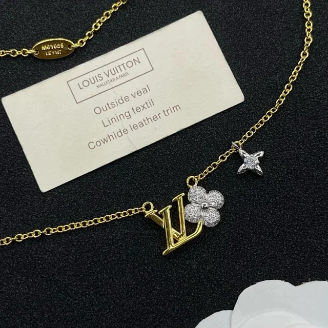 Louis Vuitton Jewelry Gold LV Flower Charm Necklace product detail image 1
