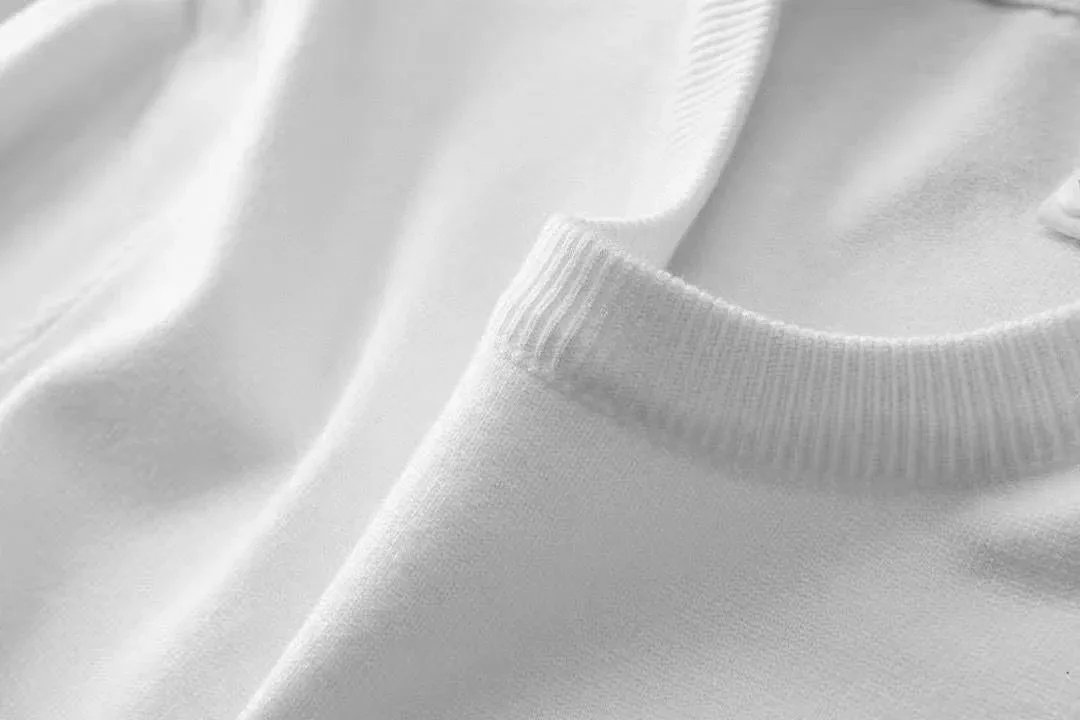 Design Pink Abstract Logo Knit Sweater White product detail 7 in Litbuy spreadsheet finds