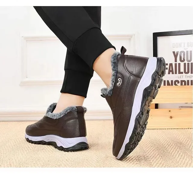 Men's Rabbit Fur Waterproof Slip-On Boots Detail