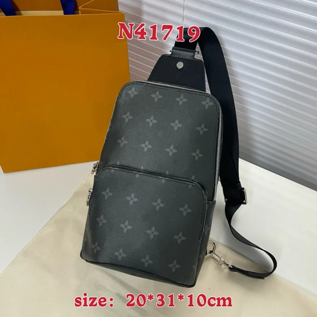 Men's 2025 Fashion Sling Bag Detail