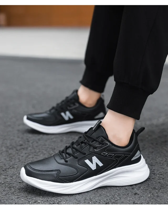 Unisex 2025 Thermal Leather Running Kicks Detail