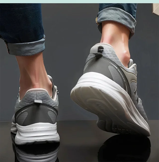 Couple Soft Sole Breathable Sneakers Detail