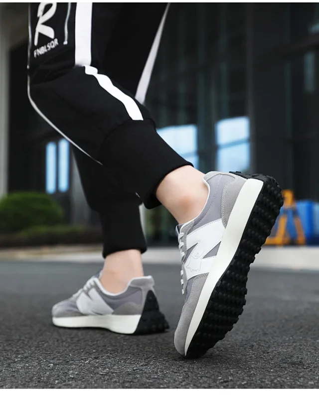 Unisex Retro Light Running Sneakers Detail
