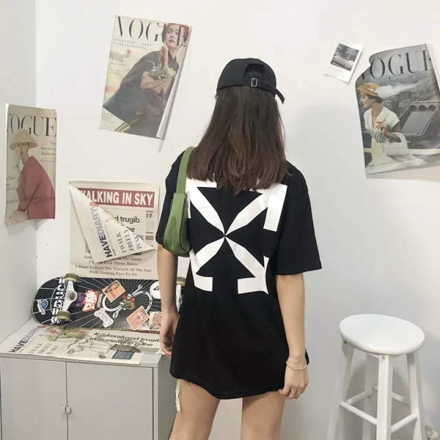 Unisex Cartoon Graffiti Arrow Graphic Tee Detail