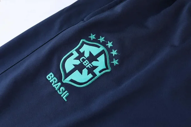 French NT Half-Zip Soccer Trainer Set Detail