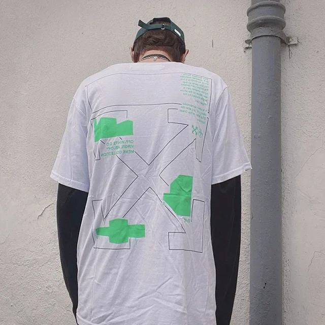 Unisex Cartoon Graffiti Arrow Graphic Tee Detail