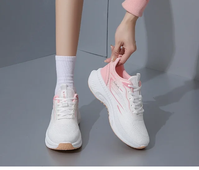 Women's Korean Style Breathable Flyknit Casual Running Sneakers Detail
