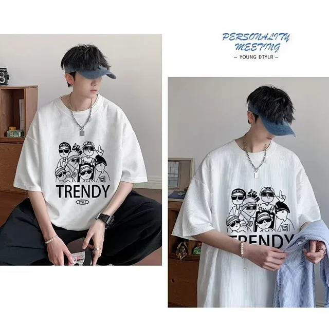 Trendy Ins Men's Printed Short Sleeve Tee Detail