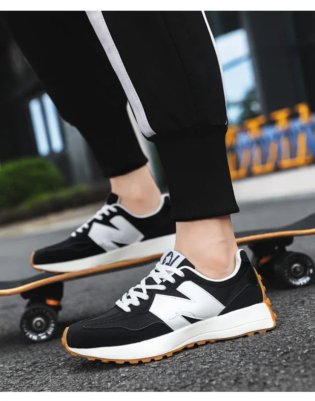 New Balance 327 Unisex Platform Sneakers Detail