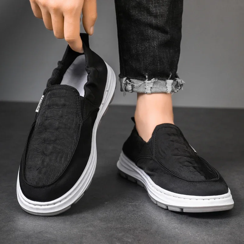 Old Beijing Men's Slip-on Canvas Shoes