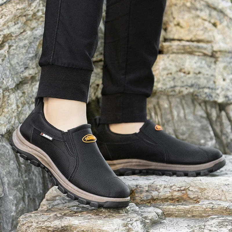 Men's Size 46 Slip-On Leather Hikers