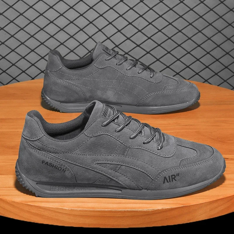 Men's Solid Lightweight Breathable Running Sneakers