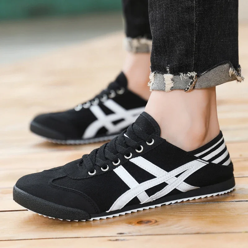 New Men's White Casual Training Shoes