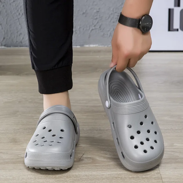 Classic Unisex Memory Foam Anti-Slip Clogs Detail