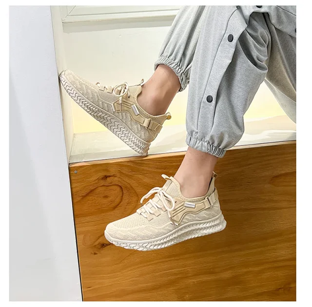 Men's Breathable Mesh Travel Sneakers Detail