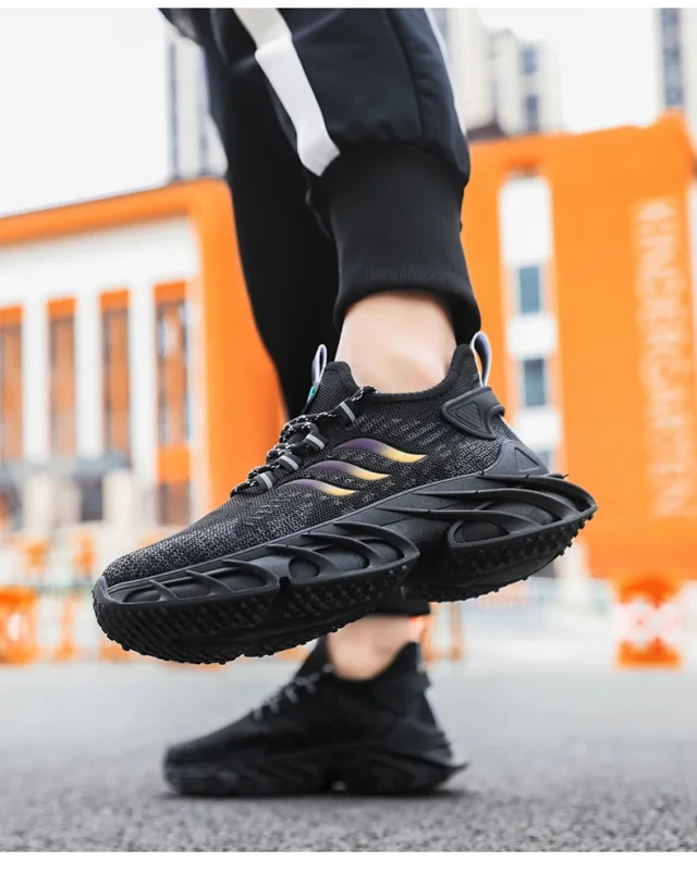 Men's Comfort Lightweight Trendy Sneakers Detail