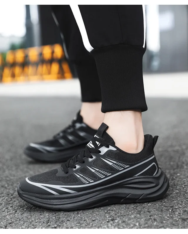 Men's 2025 Summer Light Mesh Sneakers Detail