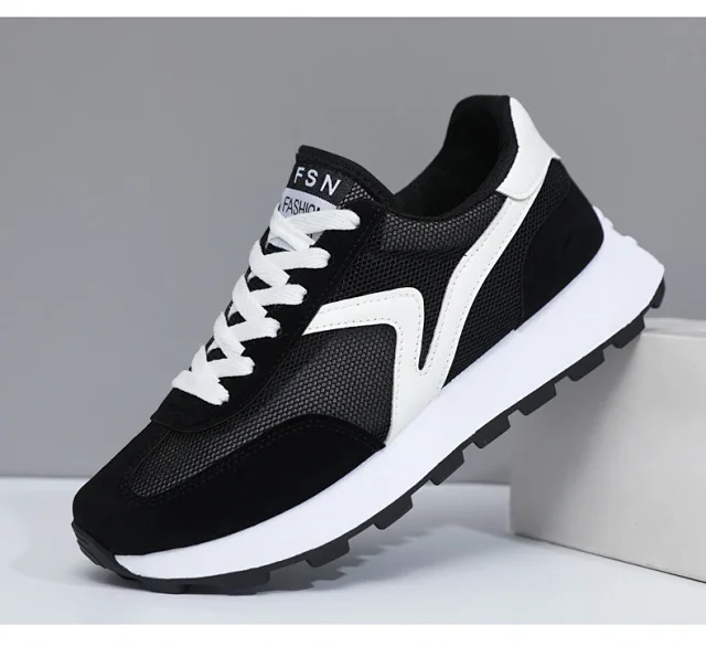 Unisex Platform Lovers' Casual Sneakers Detail