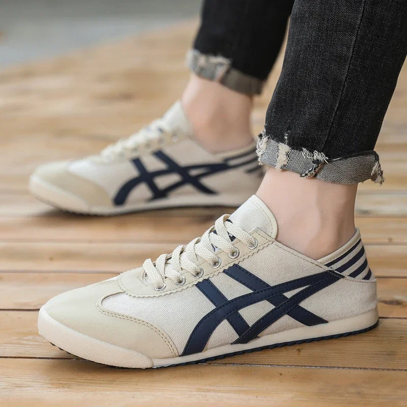New Men's White Casual Training Shoes