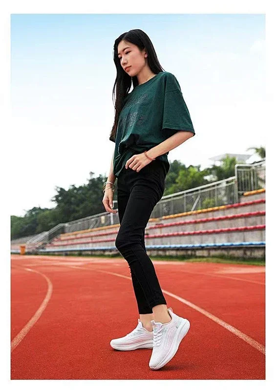 Women's Lightweight Mesh Running Shoes Anti-Slip Detail