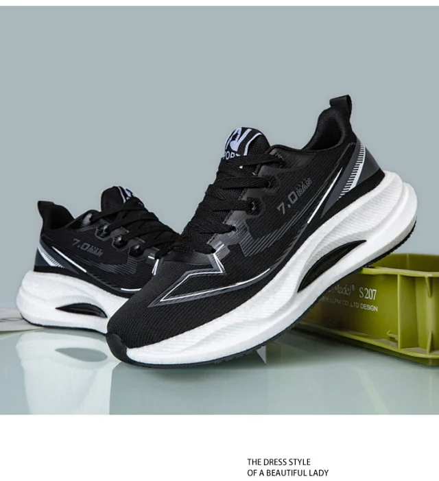 Stain-Resistant Unisex Student Light Running Mesh Sneakers Detail