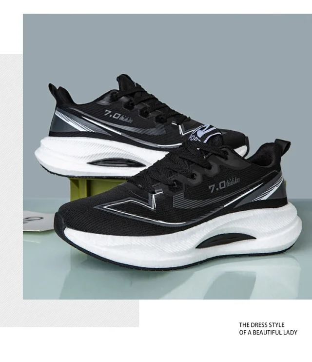 Stain-Resistant Unisex Student Light Running Mesh Sneakers Detail
