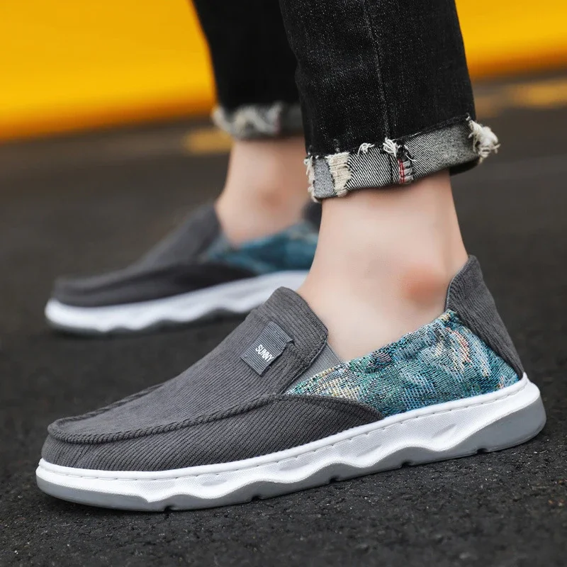 Beijing Slip-On Dad Shoes Men
