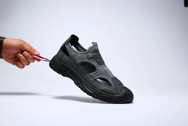 Men's Breathable Mesh Sandals Detail